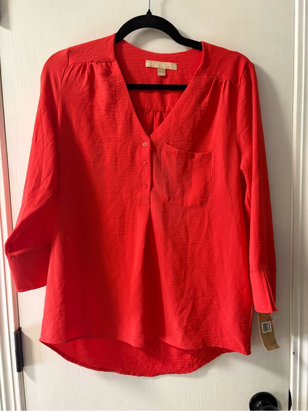 NWT Women’s Coral V-Neck Button Pullover Top